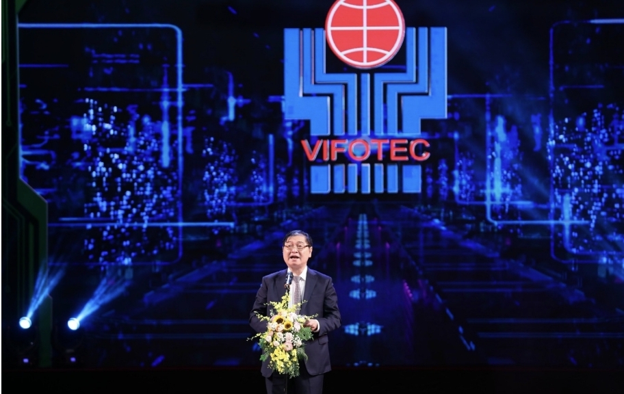 Ông Phan Xuân Dũng - Chủ tịch Liên hiệp các Hội Khoa học và Kỹ thuật Việt Nam, Chủ tịch Quỹ VIFOTEC, Trưởng ban Chỉ đạo Cuộc thi phát biểu khai mạc